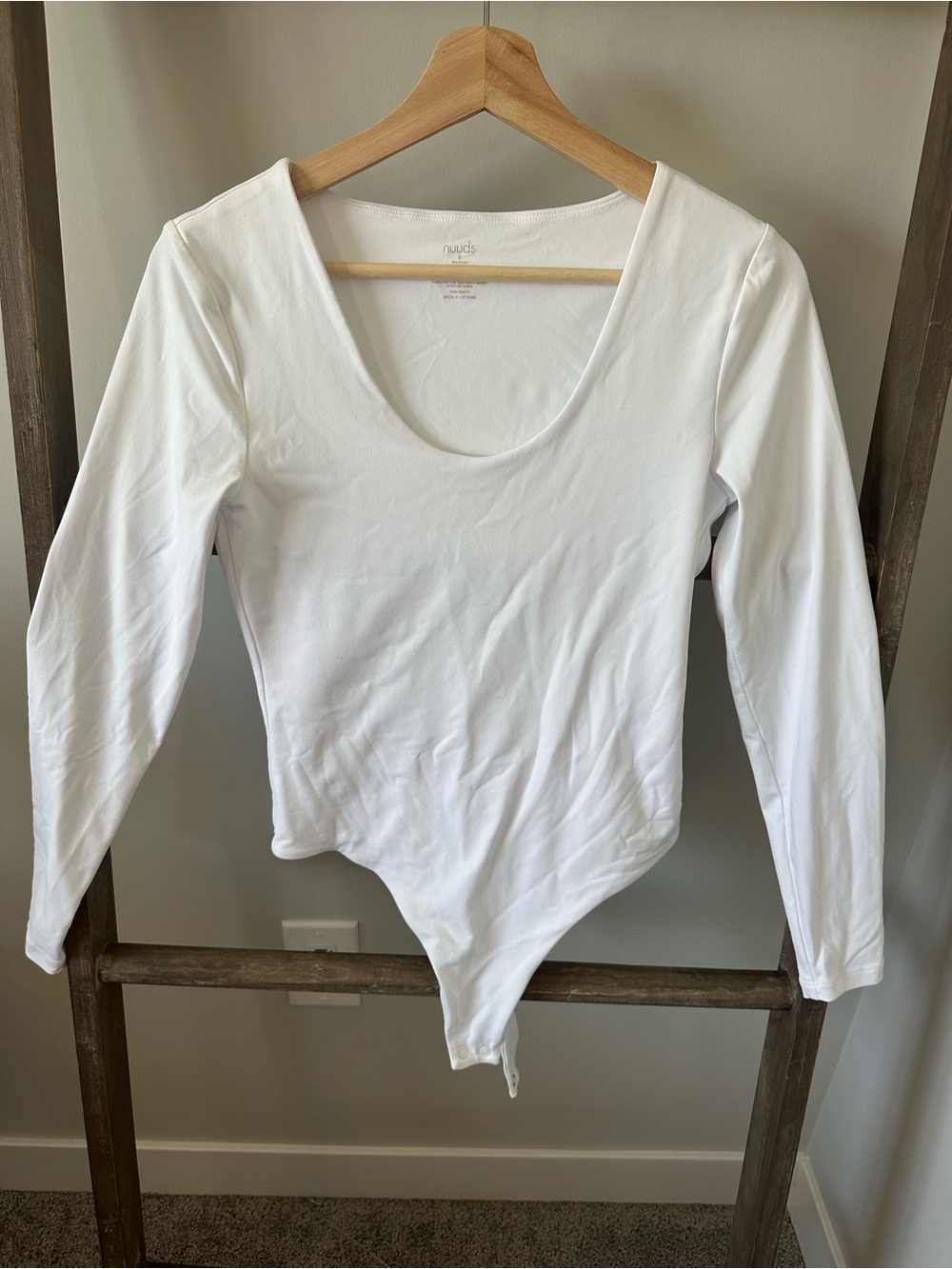 nuuds White Long-Sleeve Scoop Neck Bodysuit - Stretch Knit